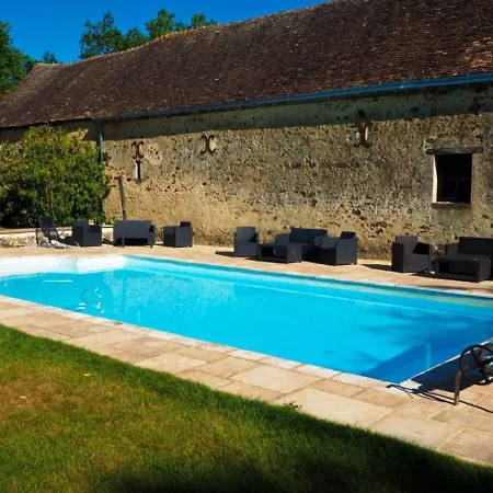 Authentique Avec Piscine Chauffee, Parc Et Chevaux, Au Coeur D'un Chateau Historique - Fr-1-410-189