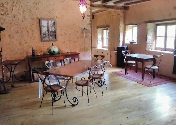 Authentique Avec Piscine Chauffée, Parc Et Chevaux, Au Cœur D'un Château Historique - Fr-1-410-189 Casa de Férias Le Tronchet (Sarthe)