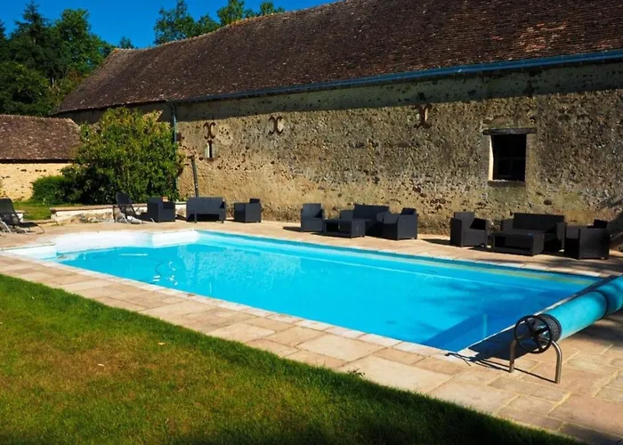 Authentique Avec Piscine Chauffée, Parc Et Chevaux, Au Cœur D'un Château Historique - Fr-1-410-189